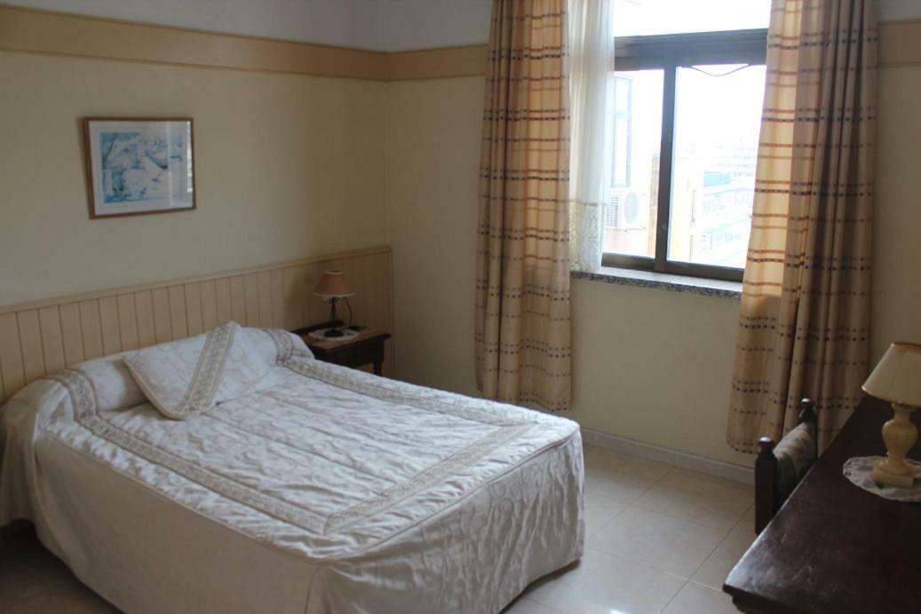 First Line Costa Del Sol Beach Suites Фуэнхирола Экстерьер фото